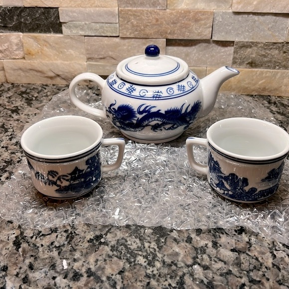 Tea set - Picture 1 of 7